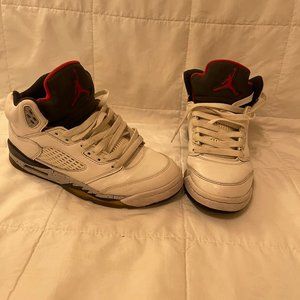 Nike Air Jordan 5 Retro white Cement size 4Y
